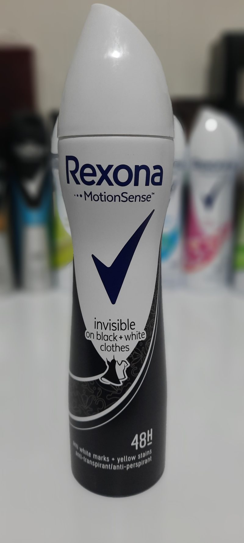 اسپری ضد تعریق200میل رکسونا اینویزیبل بلک اند وایت REXONA