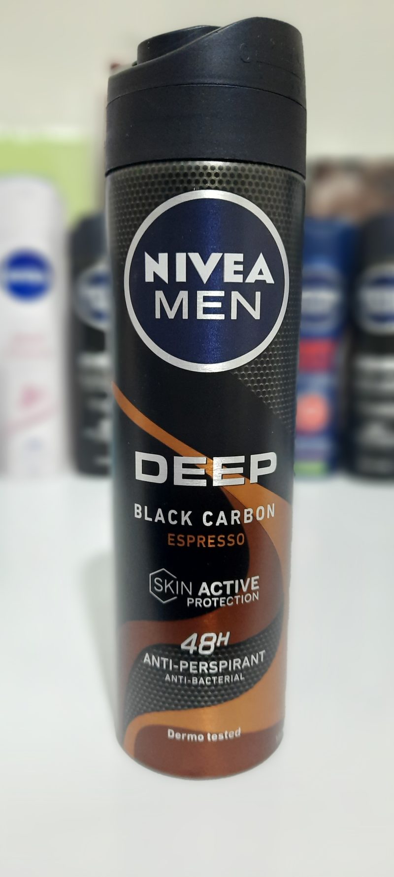 اسپری ضد تعریق مردانه نیوا دیپ ( نارنجی ) بلک کاربن اسپرسو حجم 150 میل ا Nivea Men Deep black carbon Espresso Spray 150ml