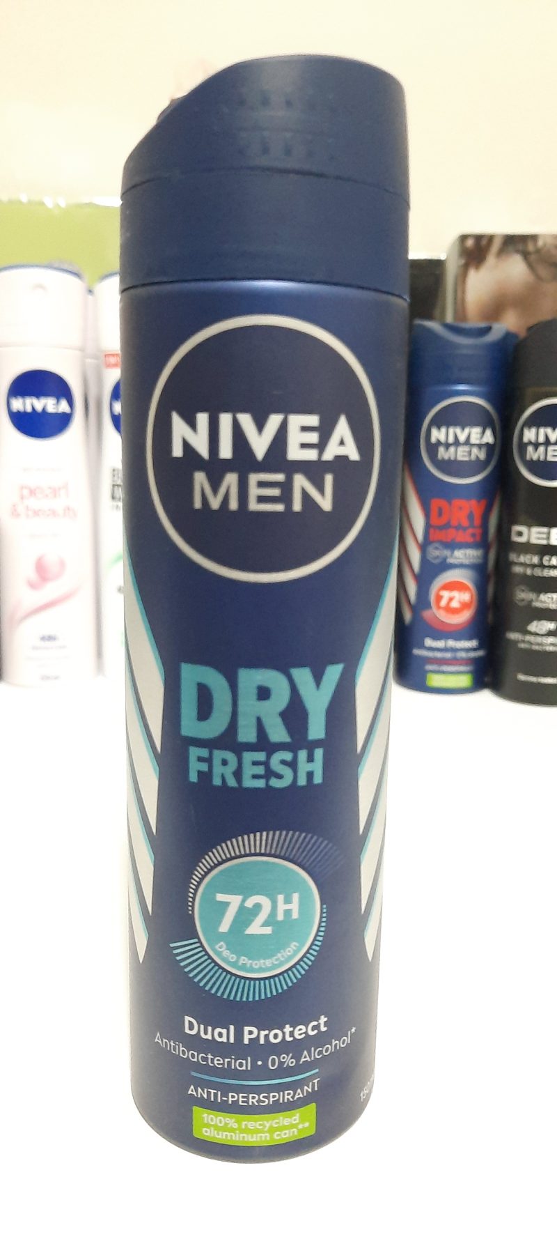 اسپری بدن 72 ساعته دری فرش مردانه نیوآ Dry Fresh body spray 72 hour Men Nivea